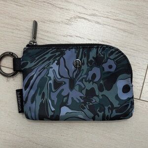 Lululemon Black and Blue Patterned Pouch
